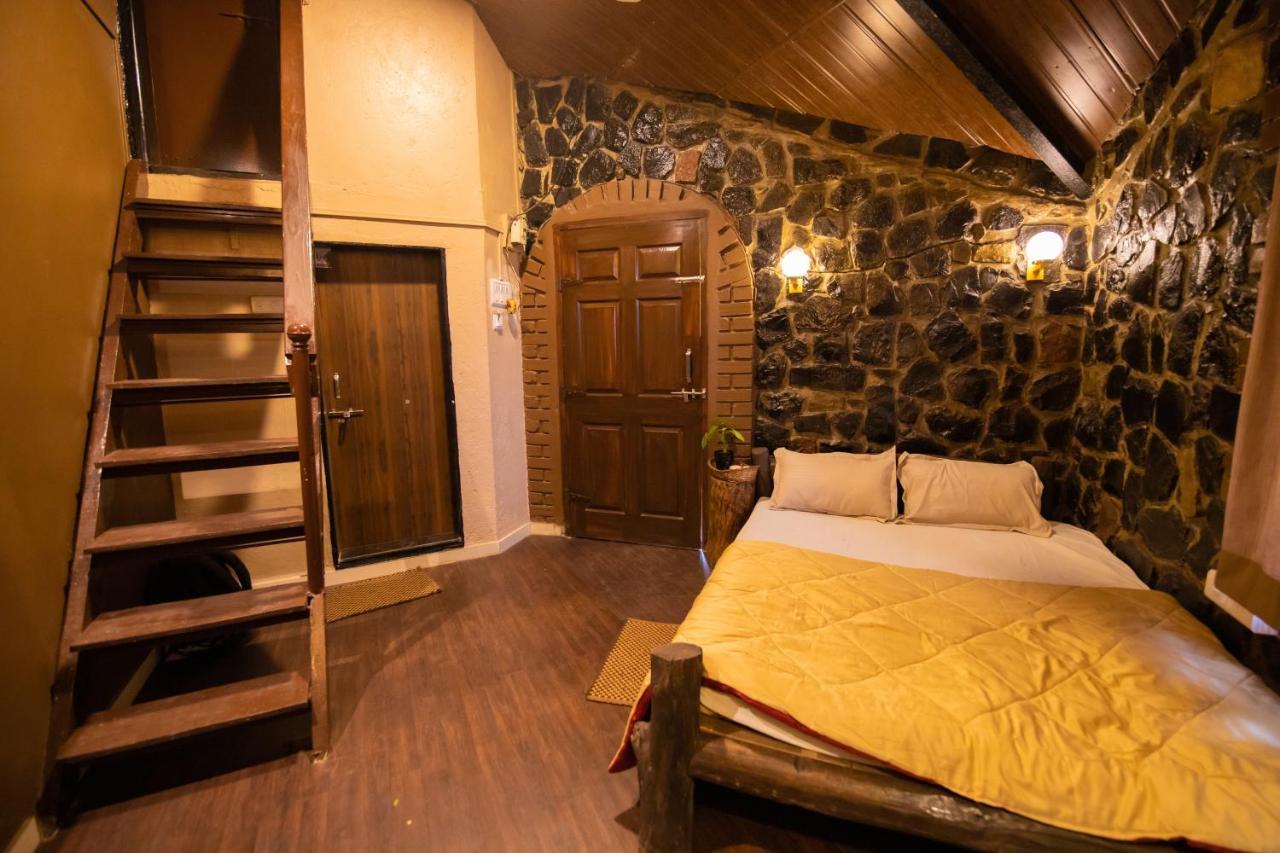 Achalaa Resort Kolhápur Kültér fotó