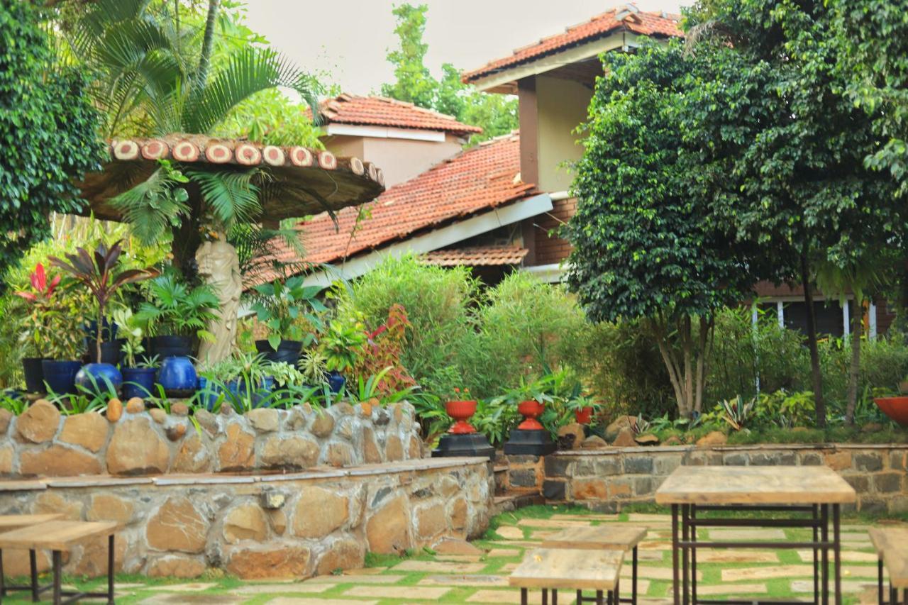 Achalaa Resort Kolhápur Kültér fotó