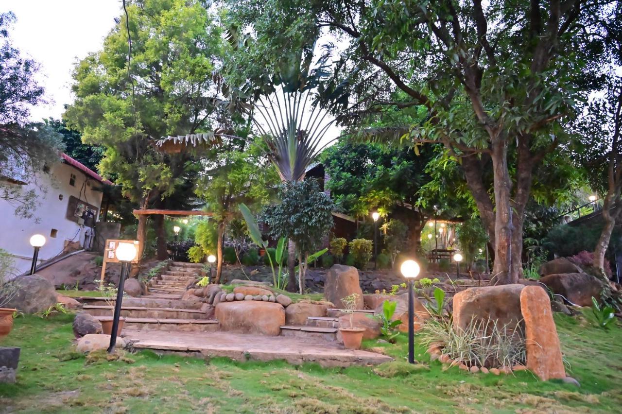 Achalaa Resort Kolhápur Kültér fotó