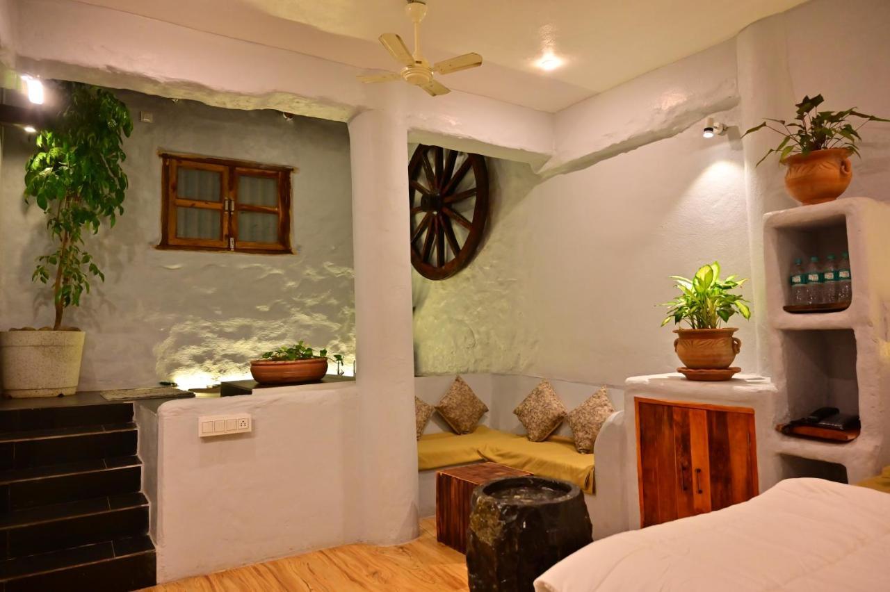 Achalaa Resort Kolhápur Kültér fotó
