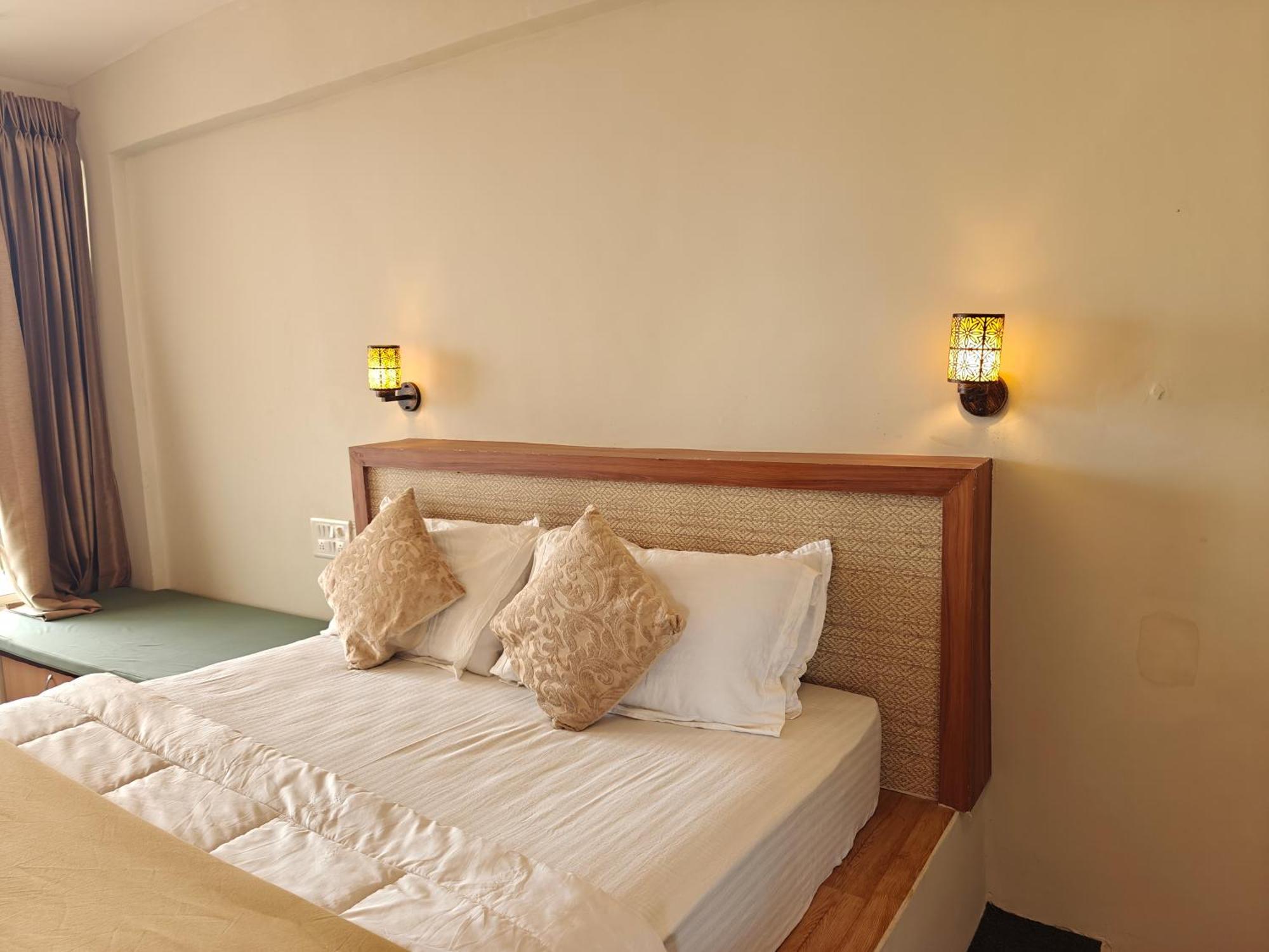 Achalaa Resort Kolhápur Kültér fotó